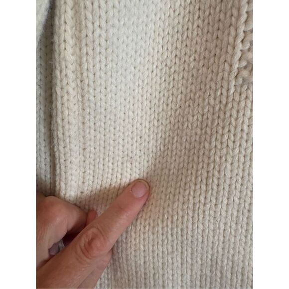 Vintage Style Cream Cardigan with Navy Trim and Rabbit Applique - Picture 9 of 11